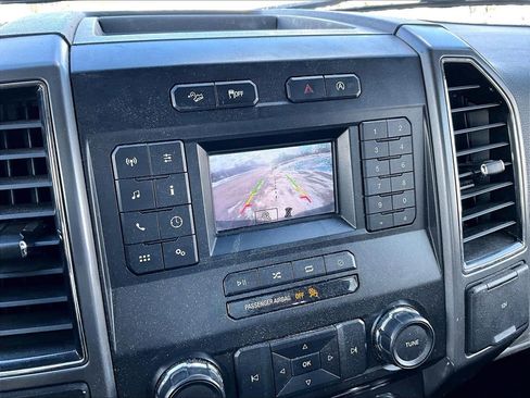 Used 2018 Ford F150 XLT w/ XTR Package image 18