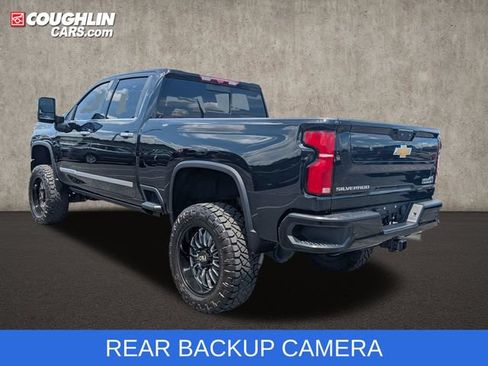 Used 2024 Chevrolet Silverado 2500 High Country w/ Technology Package AWD/4WD image 6