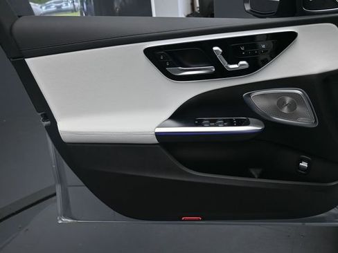 Used 2025 Mercedes-Benz C 300 Sedan image 21