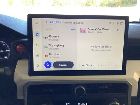 Used 2024 Toyota Tacoma TRD Off-Road image 18