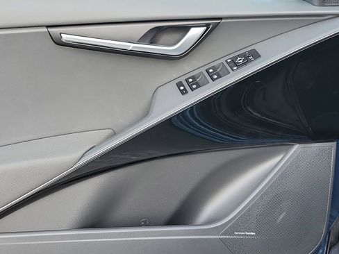 New 2026 Kia Niro EX image 6