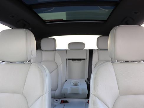 Used 2017 Porsche Macan S image 63