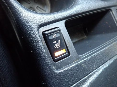 Used 2019 Nissan Rogue SV AWD/4WD image 16