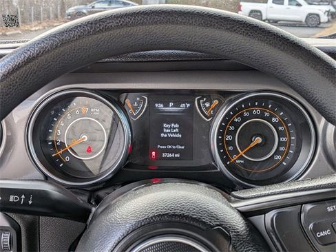 Used 2023 Jeep Gladiator Sport image 17