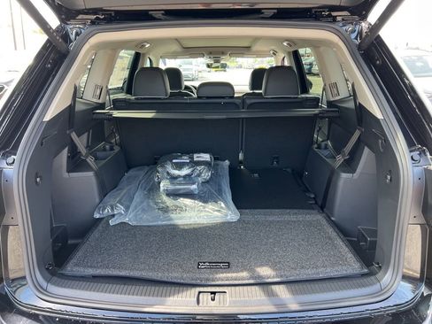 New 2026 Volkswagen Atlas SEL Premium R-Line AWD/4WD image 13