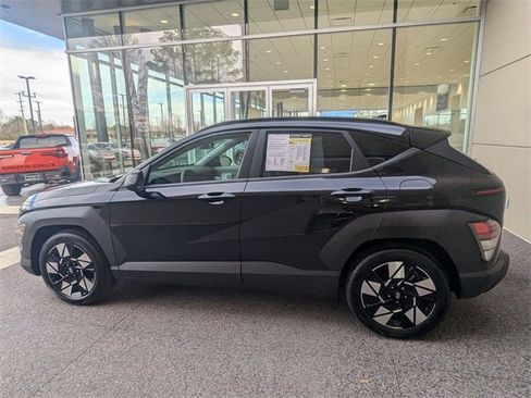 Certified 2024 Hyundai Kona SEL w/ Convenience Package image 2