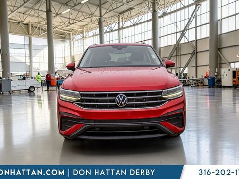 Used 2023 Volkswagen Tiguan SE image 25