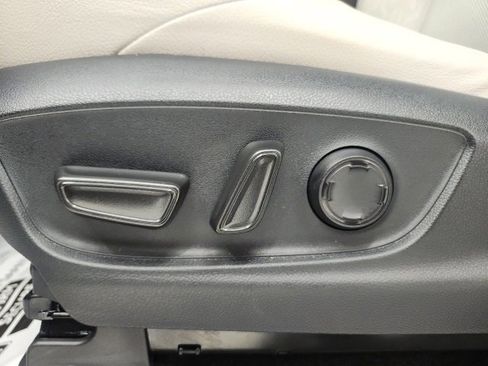 Certified 2025 Toyota Tacoma Limited image 58