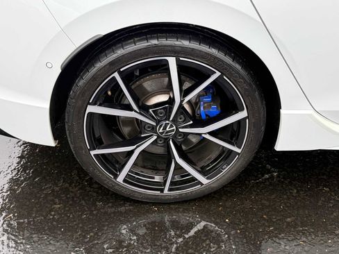 Certified 2024 Volkswagen Golf R image 10