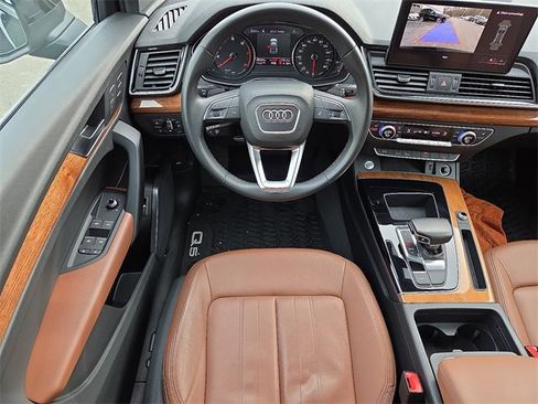 Certified 2021 Audi Q5 2.0T Premium w/ Convenience Package image 12
