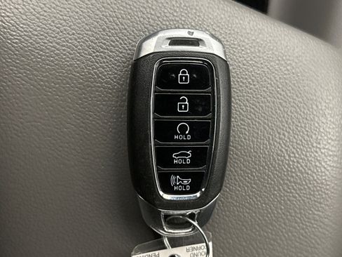 Used 2023 Hyundai Elantra SEL w/ Convenience Package FWD image 10