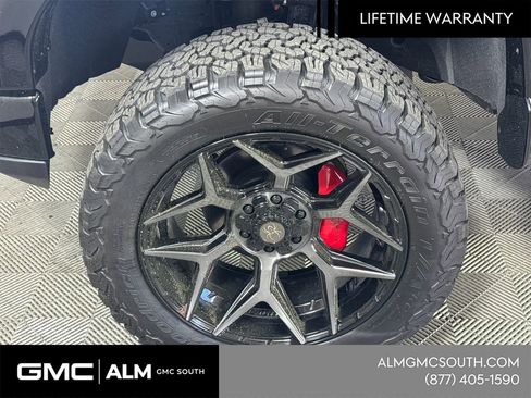 New 2026 GMC Sierra 1500 AT4 w/ AT4 Premium Package AWD/4WD image 13