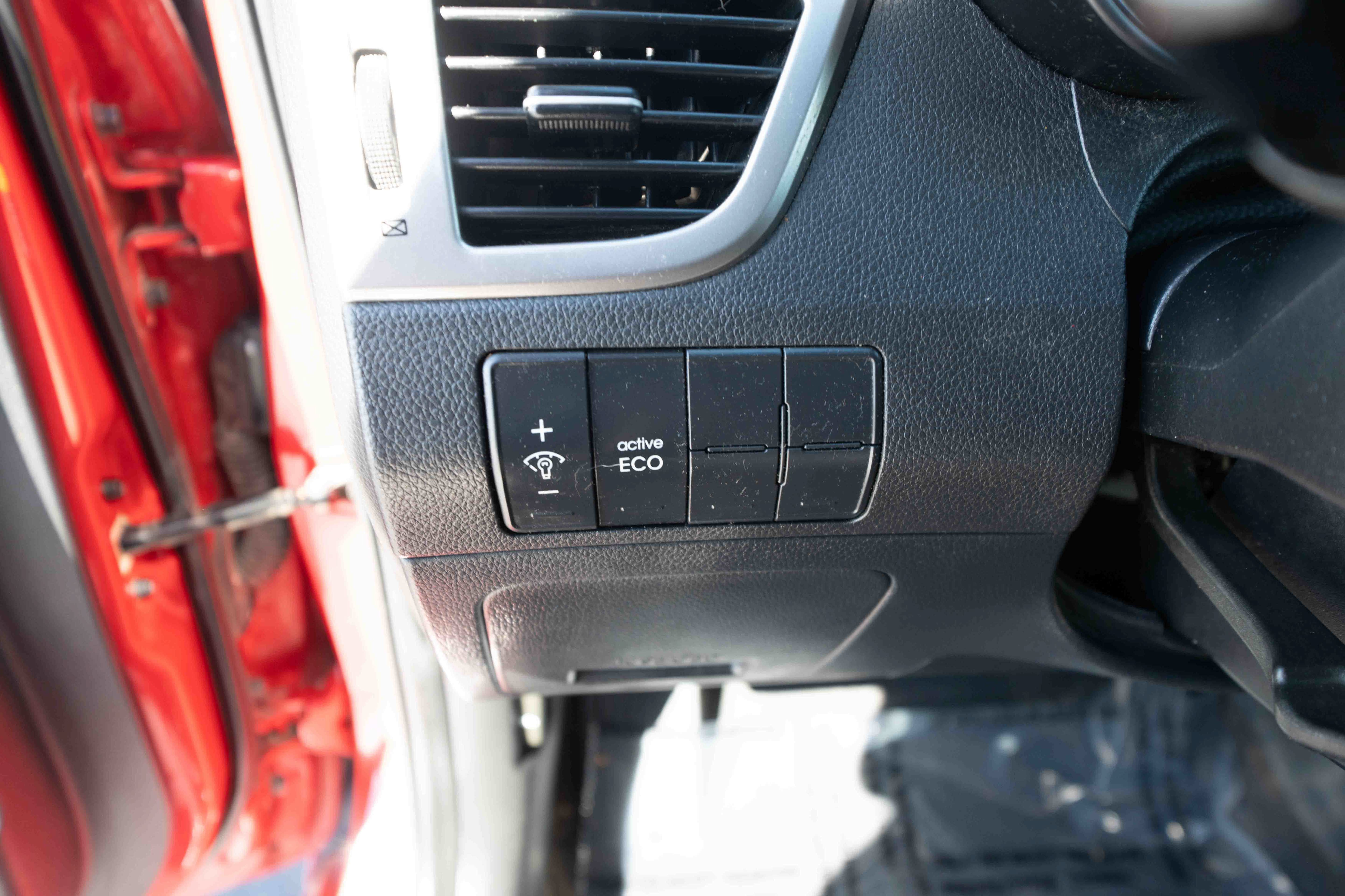Used 2016 Hyundai Elantra GT FWD image 11