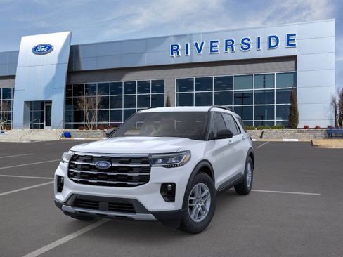 New 2026 Ford Explorer Active w/ Active Comfort Package image 3