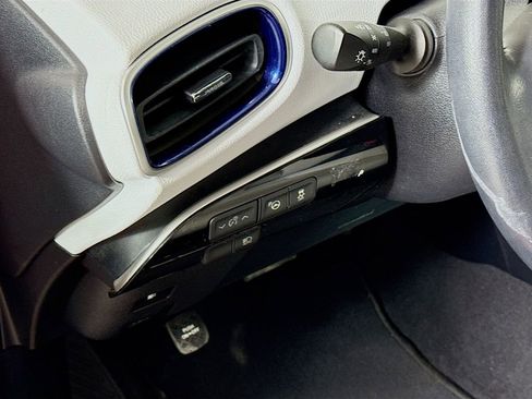 Used 2016 Toyota Prius Four Touring w/ Premium Convenience Package image 10