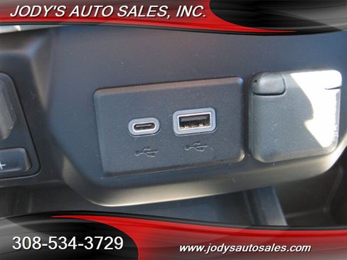 Used 2022 Chevrolet Silverado 2500 LTZ w/ LTZ Premium Package AWD/4WD image 27