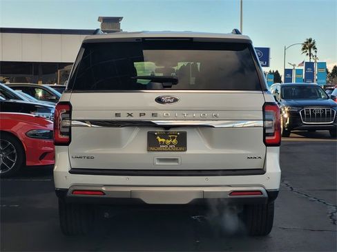 Used 2024 Ford Expedition Max Limited image 5