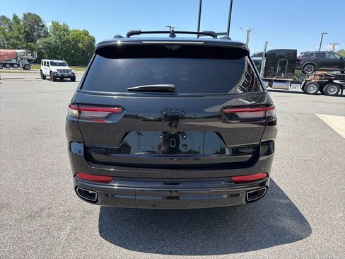 Used 2023 Jeep Grand Cherokee L Summit AWD/4WD image 7