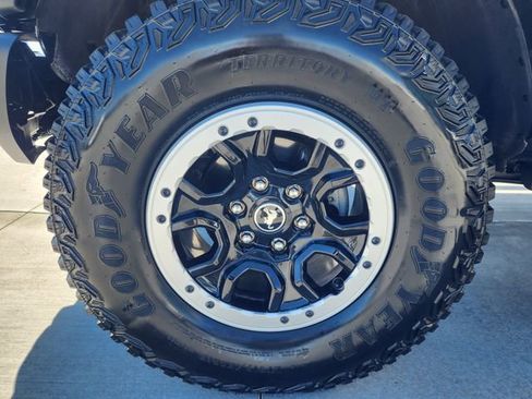 Used 2024 Ford Bronco Black Diamond w/ Sasquatch Package image 34
