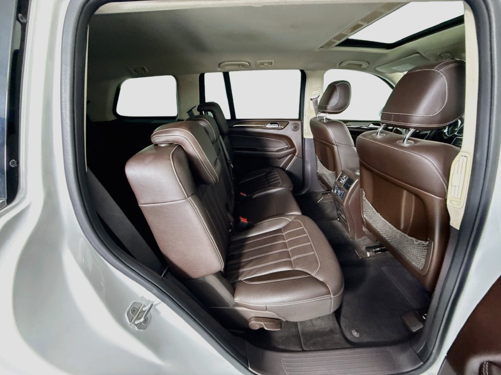 Used 2017 Mercedes-Benz GLS 450 4MATIC image 22