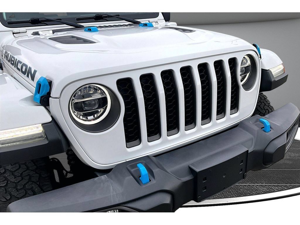 Used 2022 Jeep Wrangler Unlimited Rubicon 4xe w/ Cold Weather Group AWD/4WD image 48