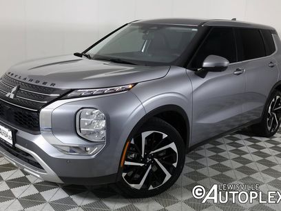 Used 2023 Mitsubishi Outlander SE
