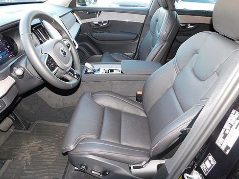 New 2026 Volvo XC90 T8 Ultra w/ Protection Package Premier image 14