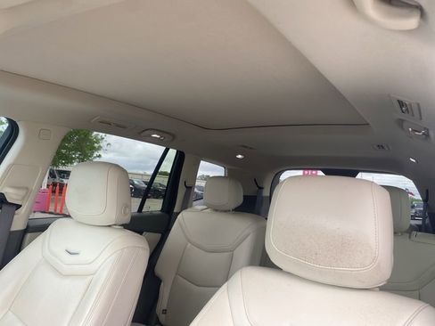 Used 2021 Cadillac XT6 Premium Luxury image 13