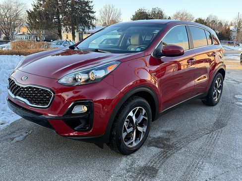 Used 2022 Kia Sportage LX image 7