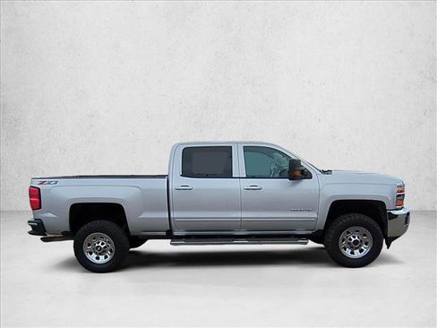 Used 2018 Chevrolet Silverado 2500 LT image 4