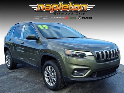 Used 2019 Jeep Cherokee Latitude Plus w/ Comfort/Convenience Group