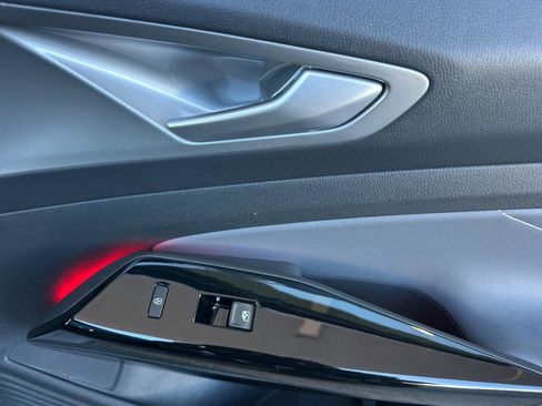 Used 2023 Volkswagen ID.4 Pro S image 21