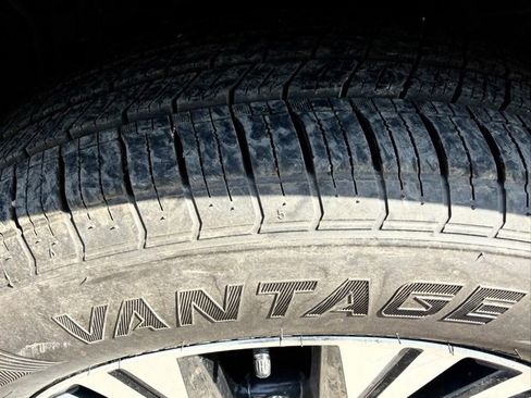 Certified 2023 Nissan Rogue SV image 32