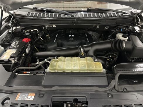 Used 2019 Lincoln Navigator Reserve AWD/4WD image 6
