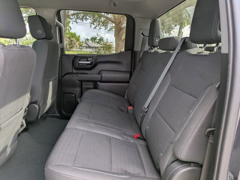 Used 2022 Chevrolet Silverado 1500 Custom image 17