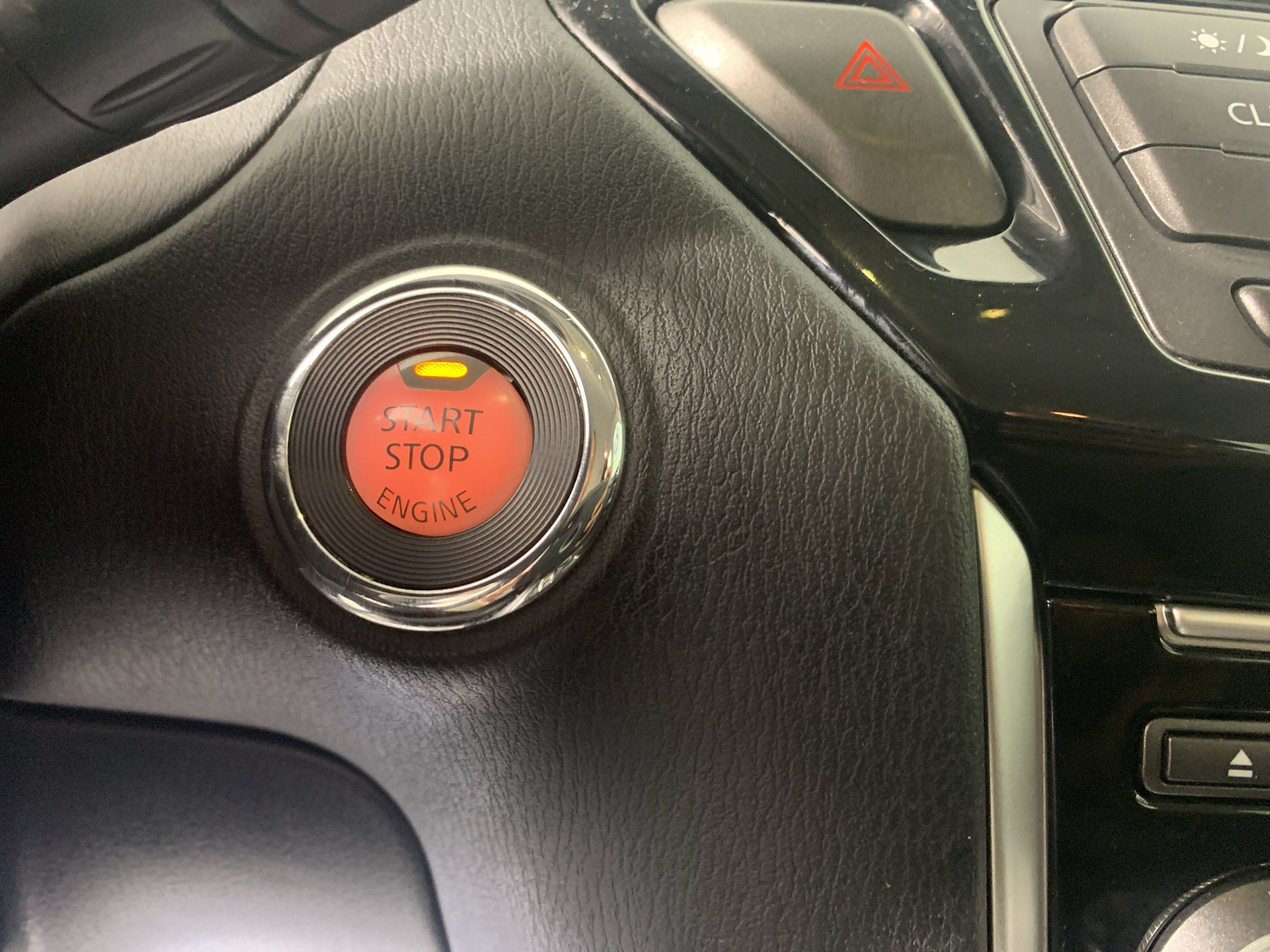 Used 2019 Nissan Pathfinder SV w/ Cargo Package FWD image 17
