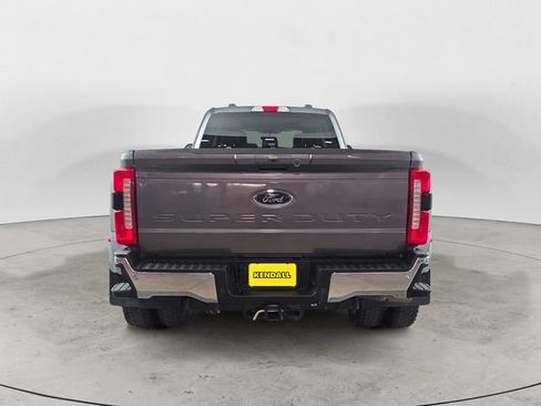 Certified 2025 Ford F450 Lariat w/ FX4 Off-Road Package image 4