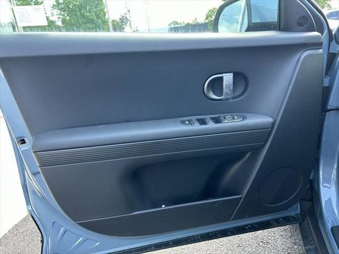 New 2025 Hyundai Ioniq 5 SE image 10