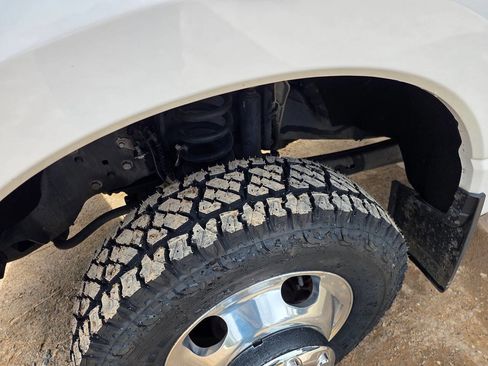 Used 2024 Ford F350 Lariat w/ Lariat Ultimate Package AWD/4WD image 13