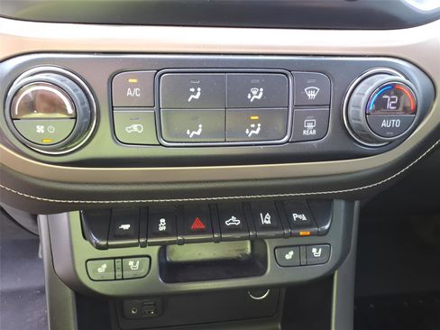 Used 2020 GMC Canyon Denali image 24