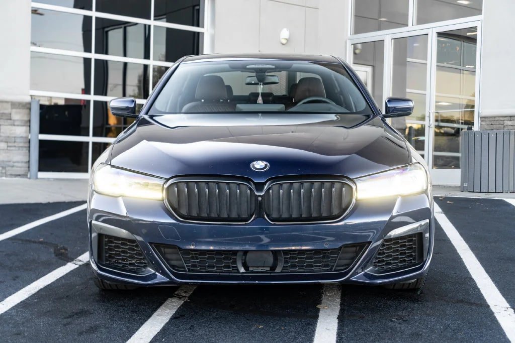 Used 2021 BMW M550i xDrive w/ Executive Package AWD/4WD image 4