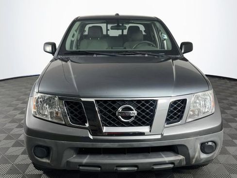 Used 2017 Nissan Frontier SV RWD image 3