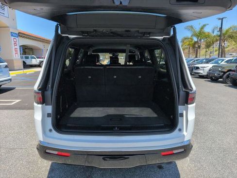 Certified 2024 Jeep Wagoneer L Series II RWD image 26