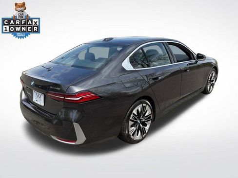 Used 2025 BMW i5 xDrive40 w/ Premium Package AWD/4WD image 9