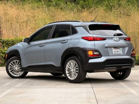 Used 2018 Hyundai Kona SEL w/ SEL Tech Package 02 image 2