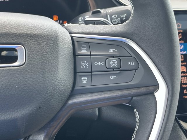 New 2027 Jeep Grand Cherokee Limited AWD/4WD image 27