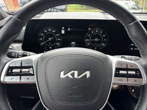 Used 2023 Kia Telluride SX Prestige AWD/4WD image 11