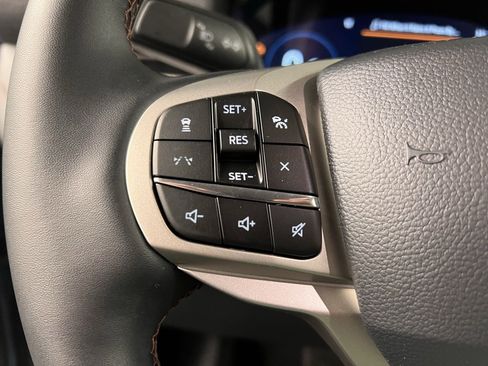 New 2026 Ford Explorer Active w/ Active Comfort Package image 18