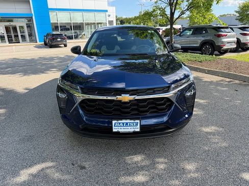 Used 2024 Chevrolet Trax LS w/ Driver Confidence Package FWD image 8