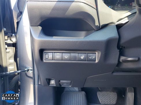 Used 2022 Toyota RAV4 SE image 23